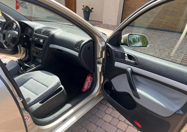 Skoda Octavia cena 11400 przebieg: 298000, rok produkcji 2005 z Kutno małe 254